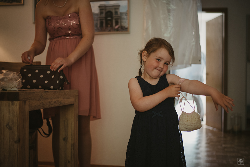 Flower girl at Hamburg wedding