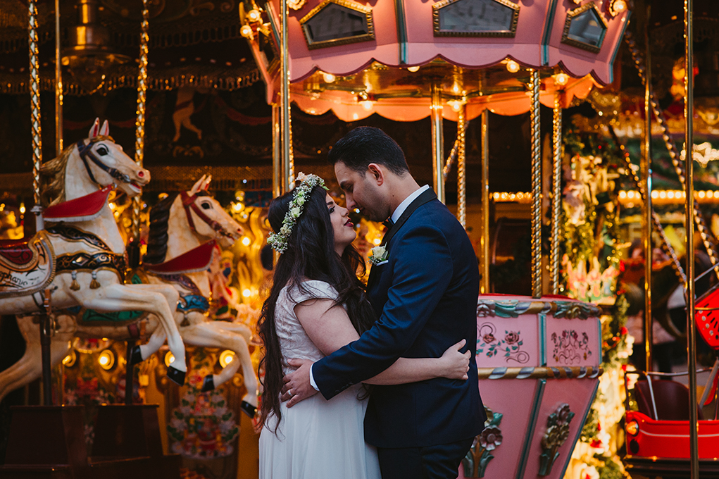 Hannover Weihnachtsmarkt Wedding Photos