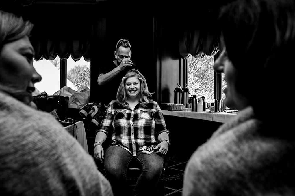 Bride getting ready at the Mount Vernon Country Club wedding in Alexandria Virginia photographed by Potok's World Photography based in Washington DC