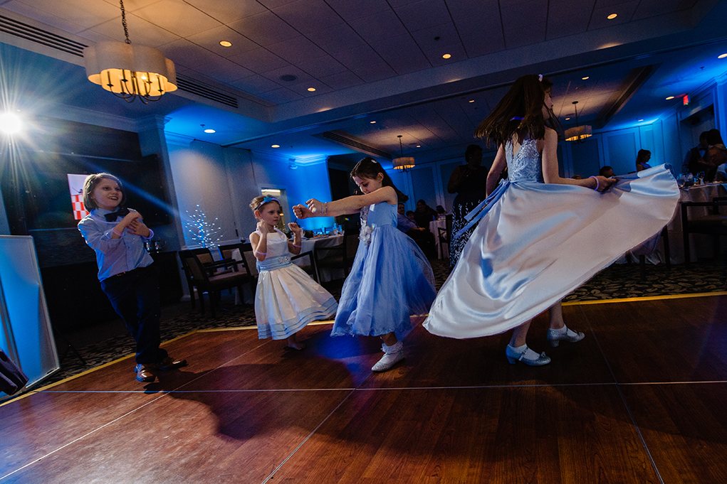  Mount Vernon Country Club wedding in Alexandria Virginia photographed by Potok's World Photography based in Washington DC