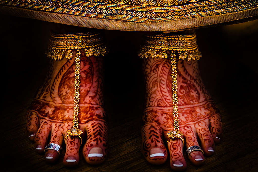 Multicultural Indian Coorg wedding ceremony at the Silver Springs Civic Center in Maryland photographed by DC wedding and engagement photographers of Potok's World Photography