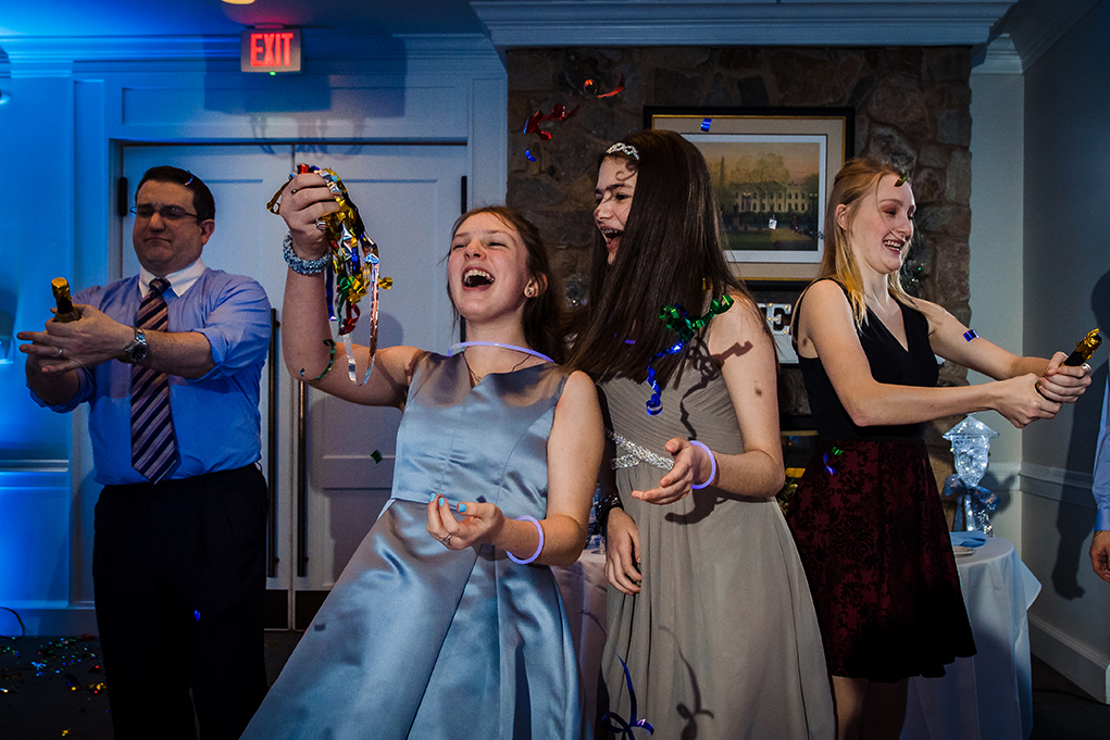  Mount Vernon Country Club wedding in Alexandria Virginia photographed by Potok's World Photography based in Washington DC