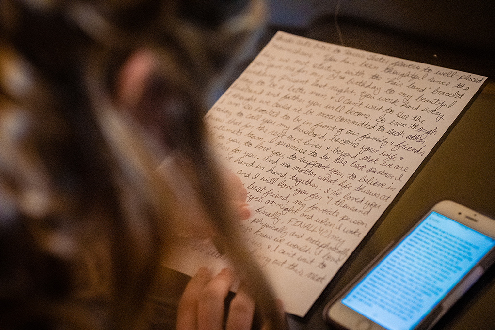 Bride writing note to groom at Omni Shoreham DC wedding by DC wedding photographers Potok's World Photography