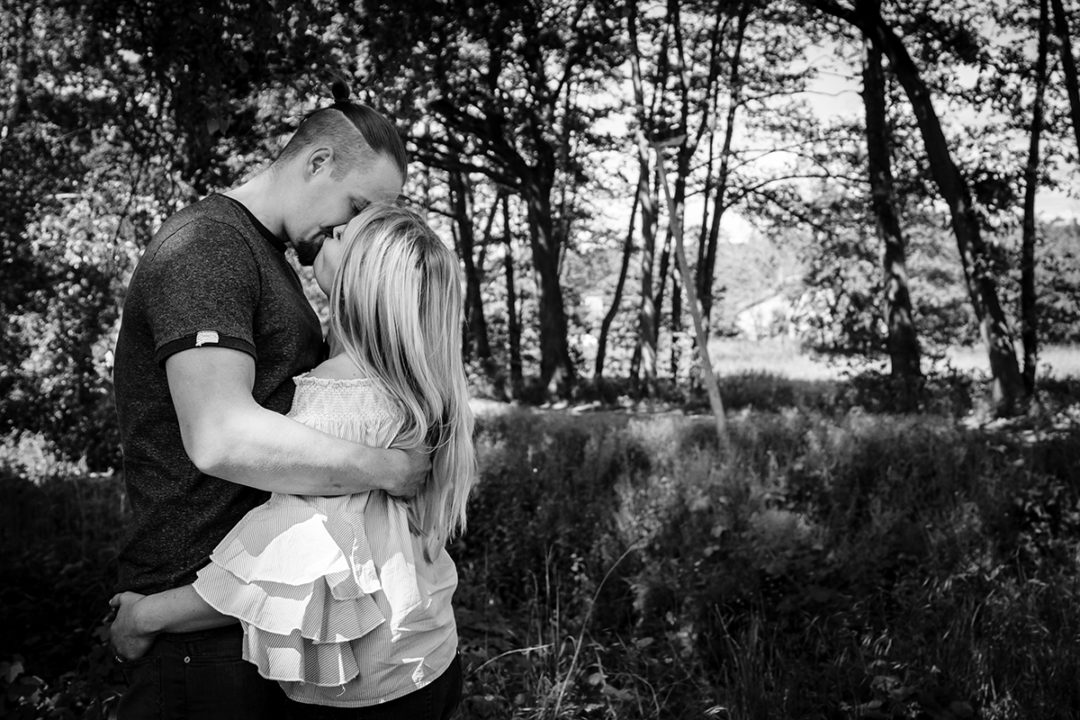 Nature inspired outdoor engagement photos in Hannover, Germany by Washington DC wedding photographers of Potok's World Photography