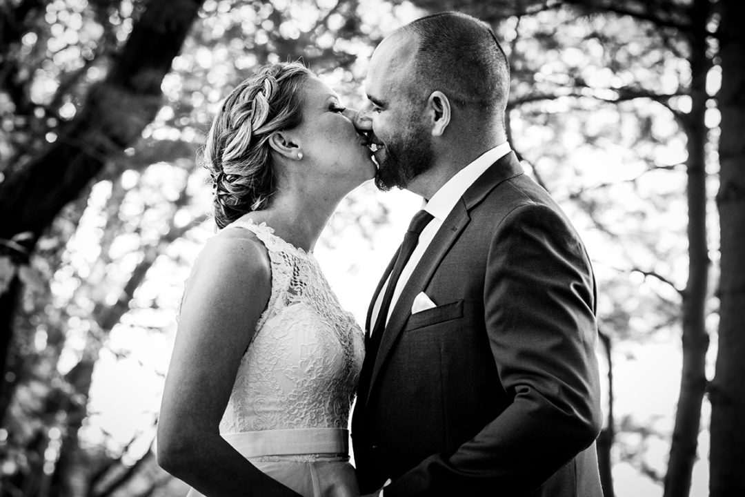 Fall outdoor couples portraits at Vanish Brewery in Virginia by DC wedding photographers of Potok's World Photography