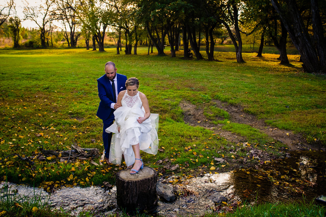 Fall outdoor couples portraits at Vanish Brewery in Virginia by DC wedding photographers of Potok's World Photography