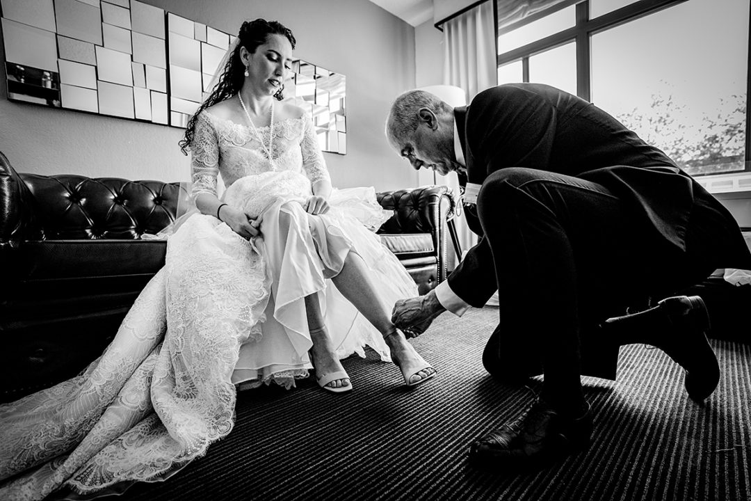 Moment between bride and her dad during getting ready at Capitol Hill Hotel in Washington DC by Potok's World Photography