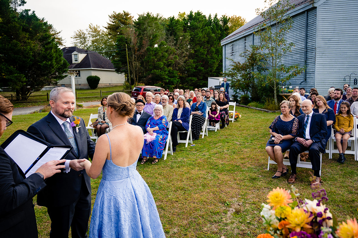 Fall outdoor wedding ceremony at the Ward Museum of Wildfowl Art in Maryland by DC wedding photographers of Potok's World Photography