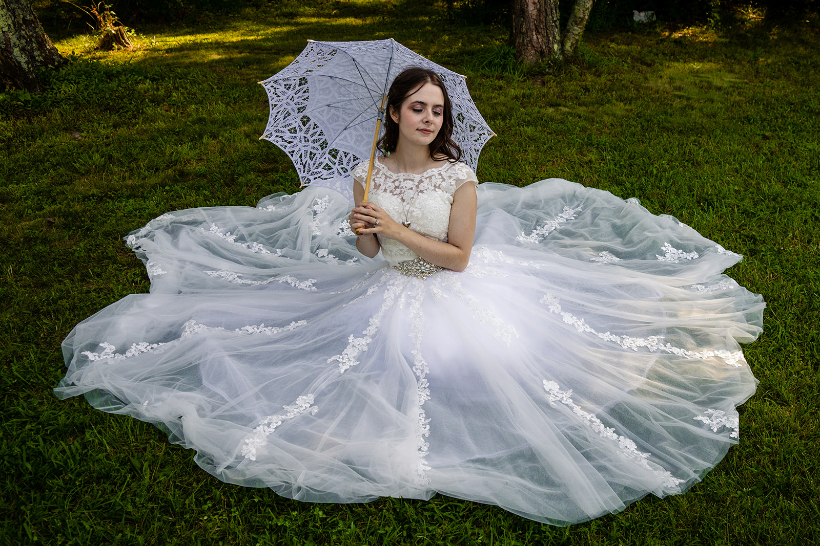 Nature-themed Fredericksburg Virginia wedding portraits of the bride by Potok's World Photography