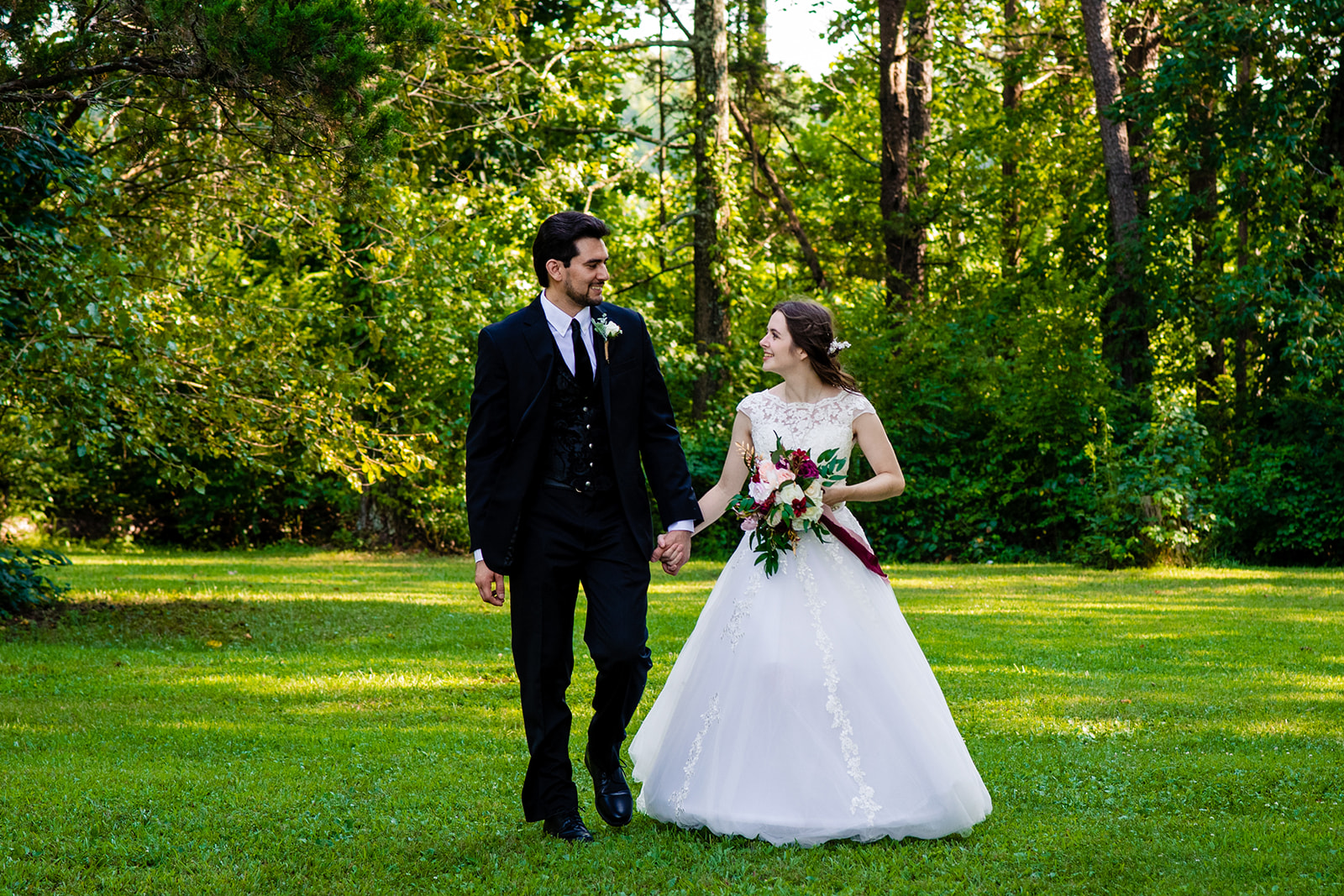 Nature-themed Fredericksburg Virginia wedding portraits of the bride and groom by Potok's World Photography